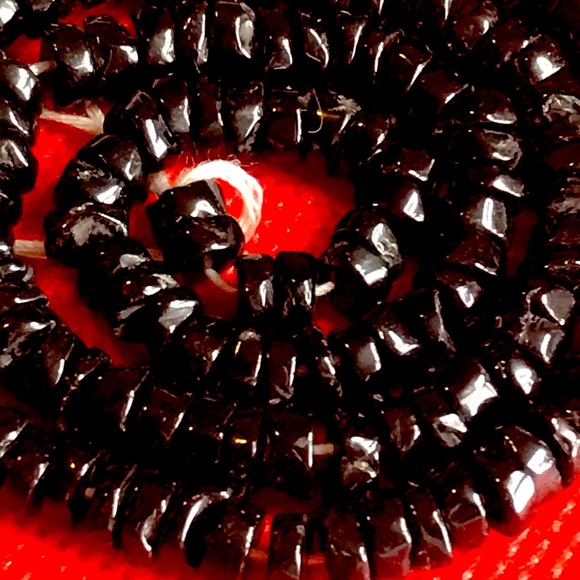 Black Spinel 5X3mm - Picture 1 of 10